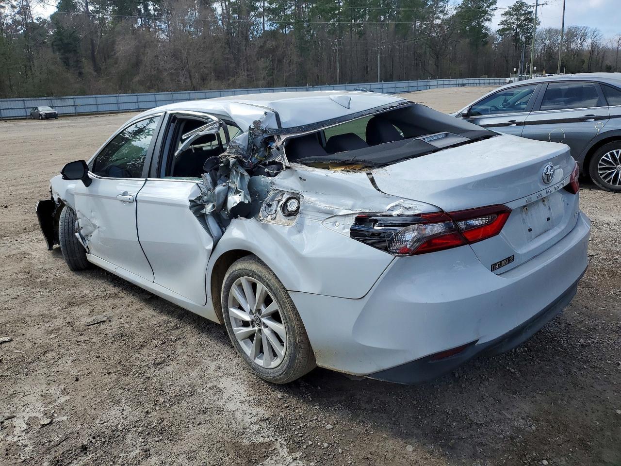 2023 Toyota Camry Le - Фото 2