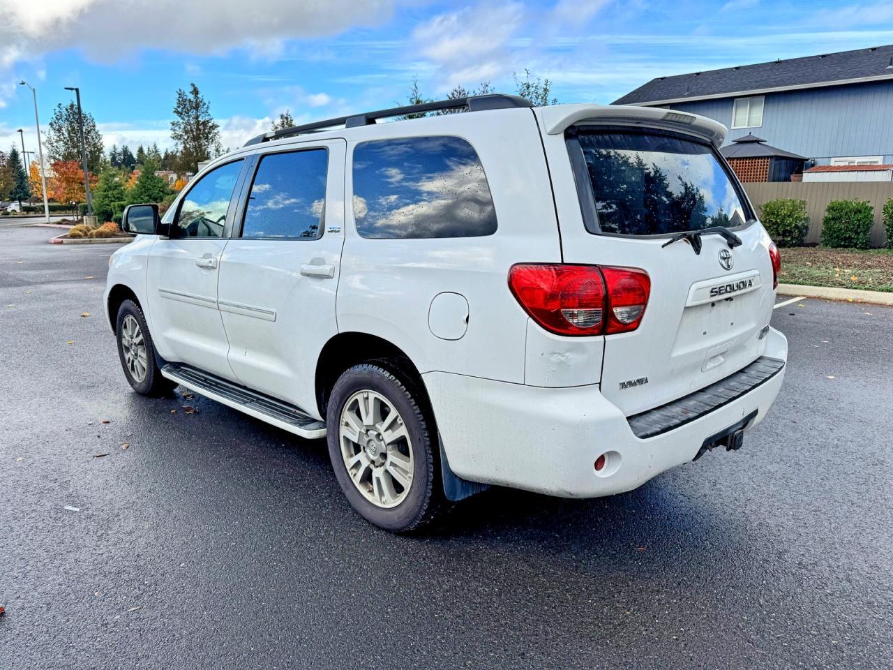 2008 Toyota Sequoia Sr5 - Фото 3