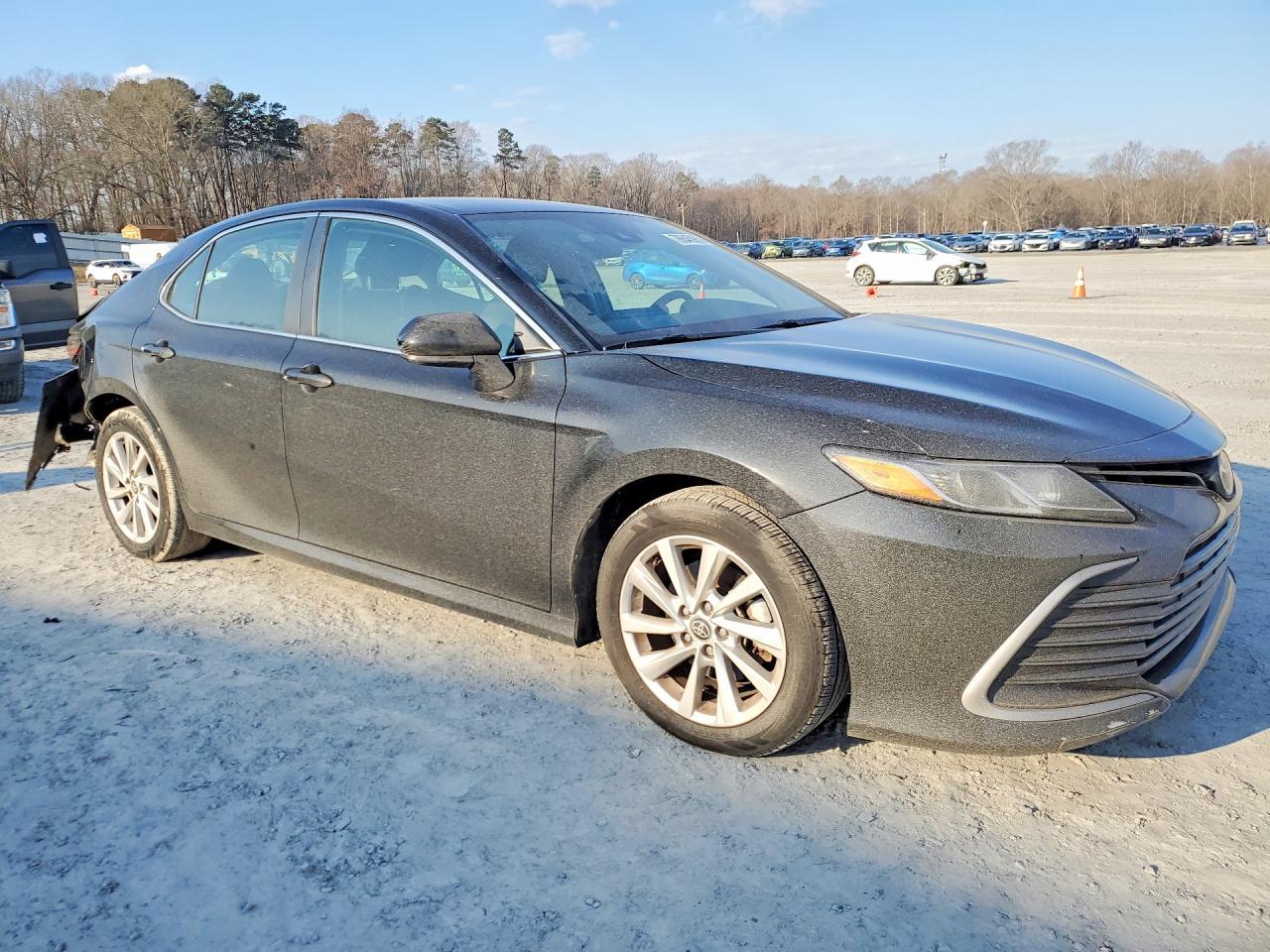 2021 Toyota Camry Le - Фото 4