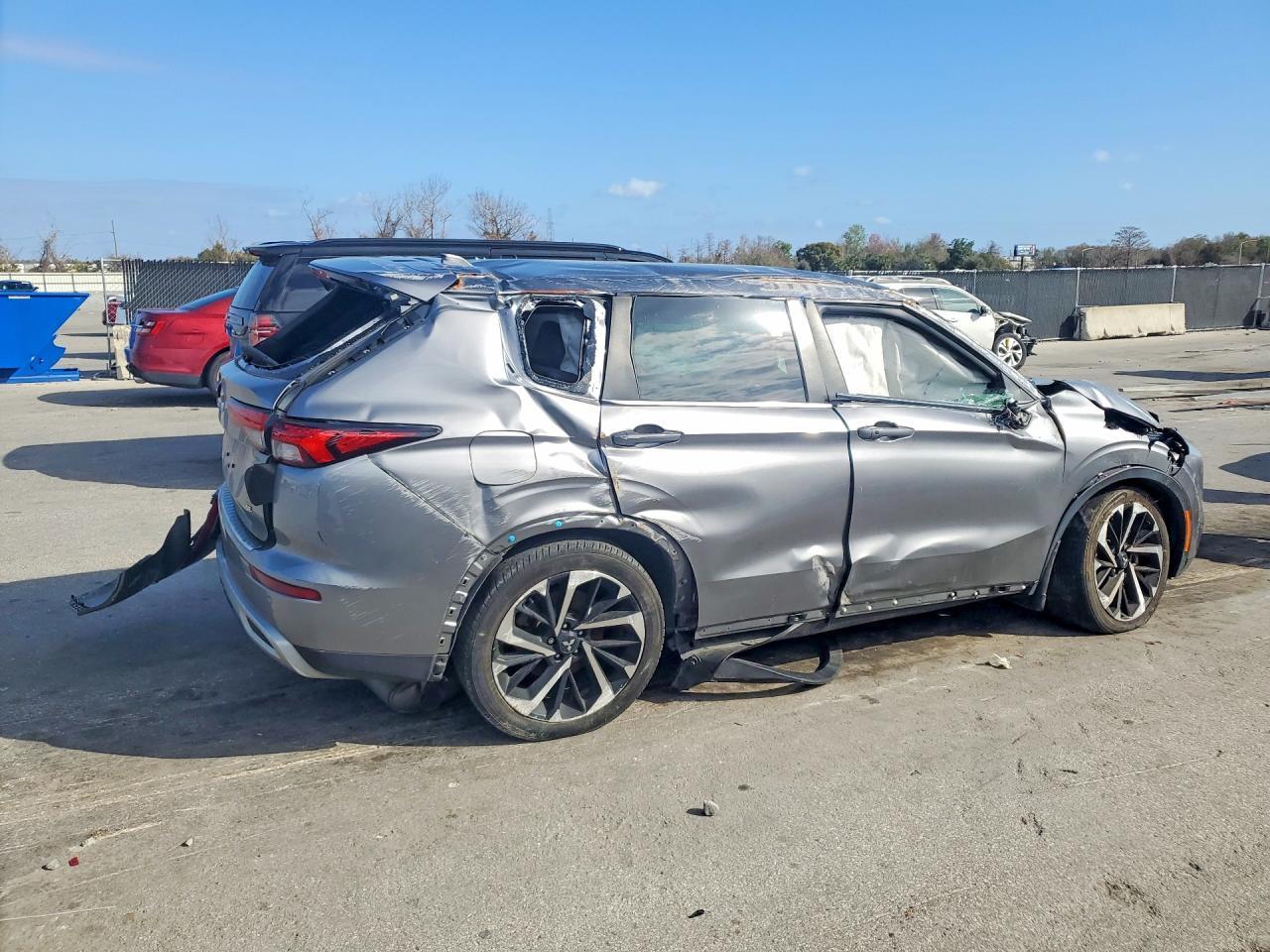 2023 Mitsubishi Outlander Se - Фото 3