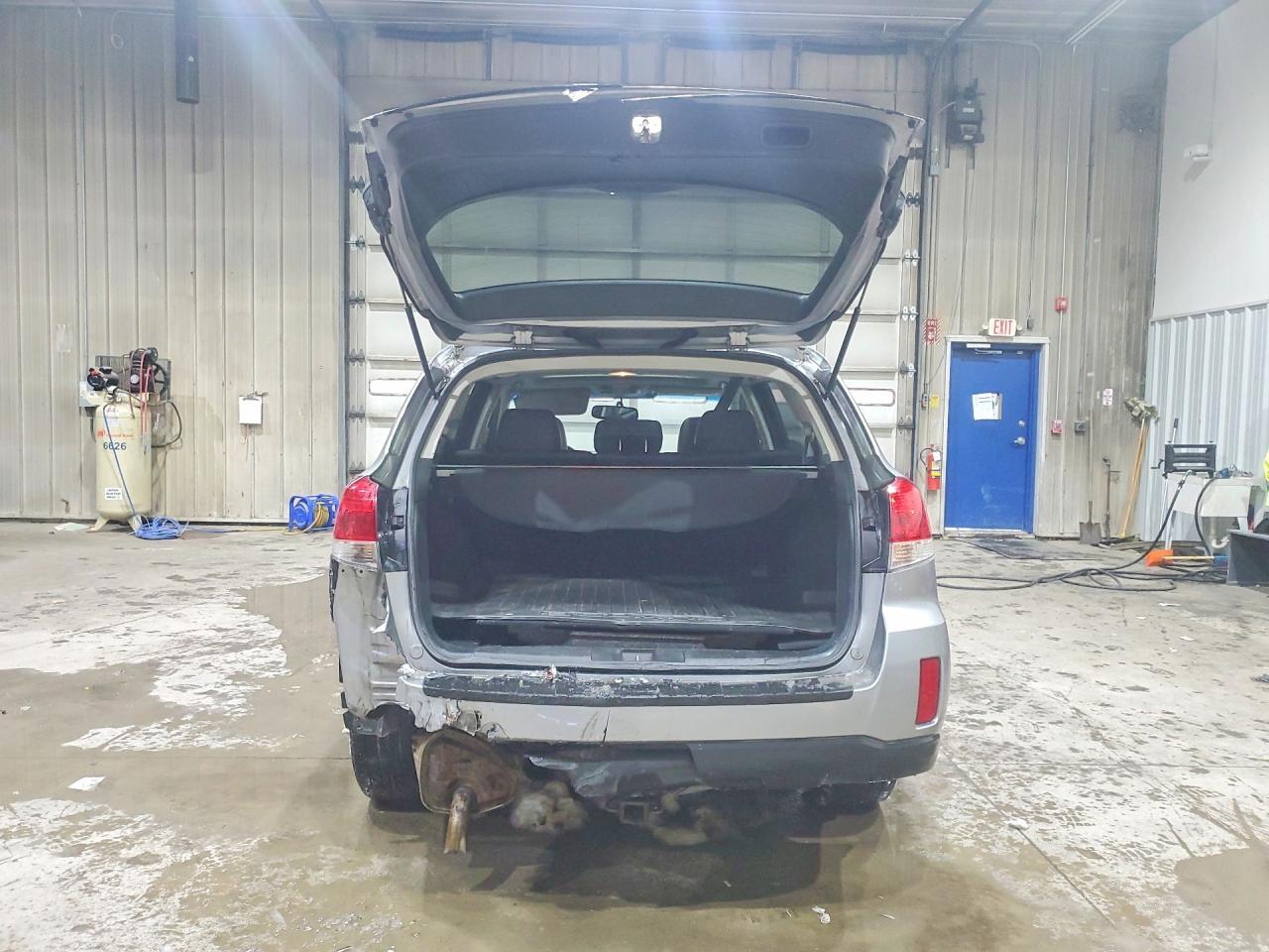 2011 Subaru Outback 2.5I Limited - Фото 6
