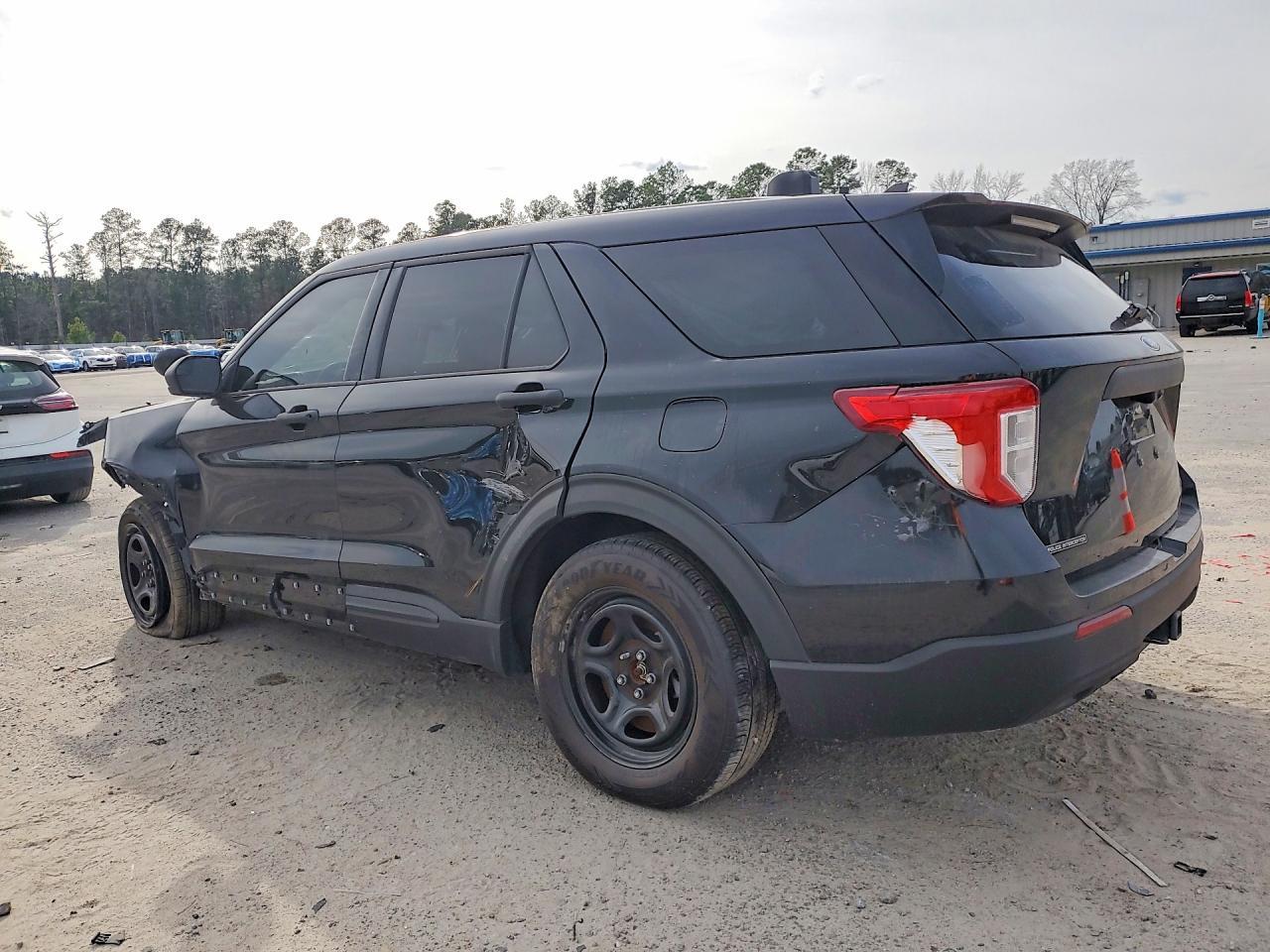 2023 Ford Explorer Police Interceptor - Фото 2
