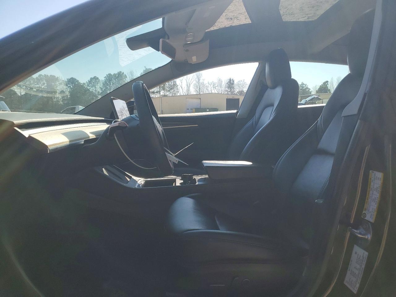 2021 Tesla Model 3 - Image 7
