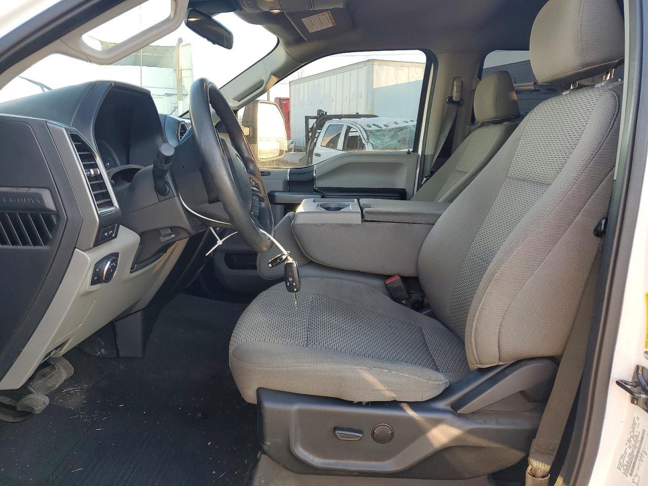 2021 Ford F250 Super Duty - Фото 7