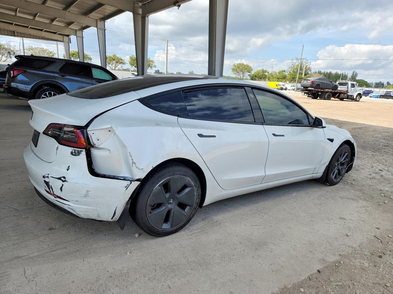 2023 Tesla Model 3 - Image 3