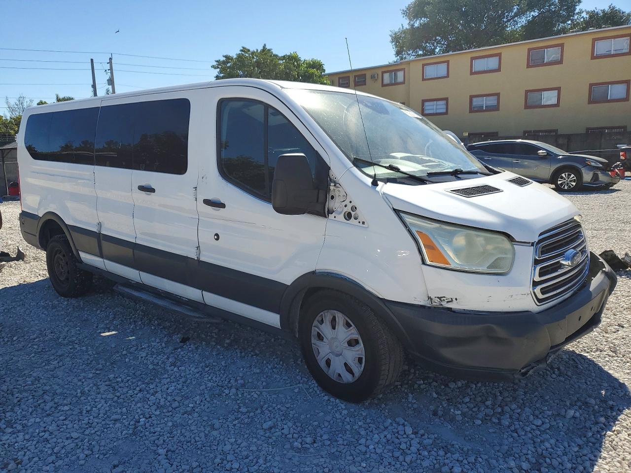 2015 Ford Transit Wagon T-350 - Image 4