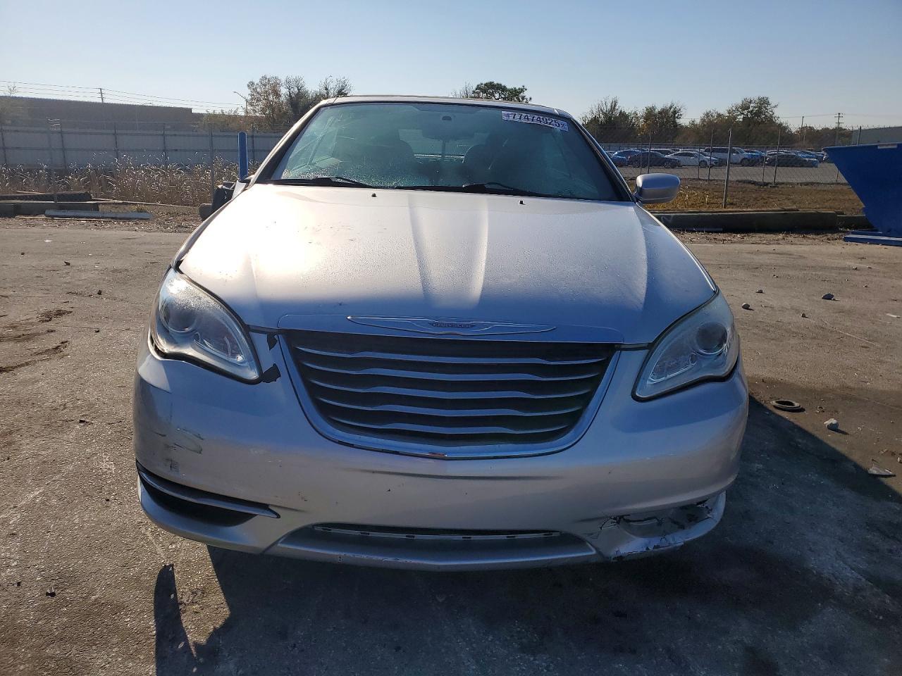2011 Chrysler 200 Touring - Image 5