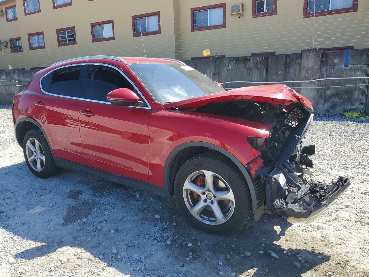 2018 Alfa Romeo Stelvio - Image 4