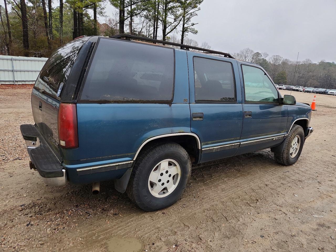 1995 Chevrolet Tahoe K1500 - Фото 3