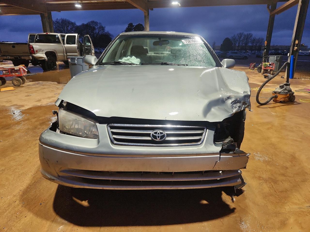 2001 Toyota Camry Le - Image 5