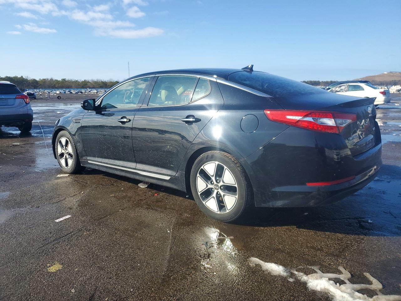 2012 Kia Optima Hybrid - Image 2