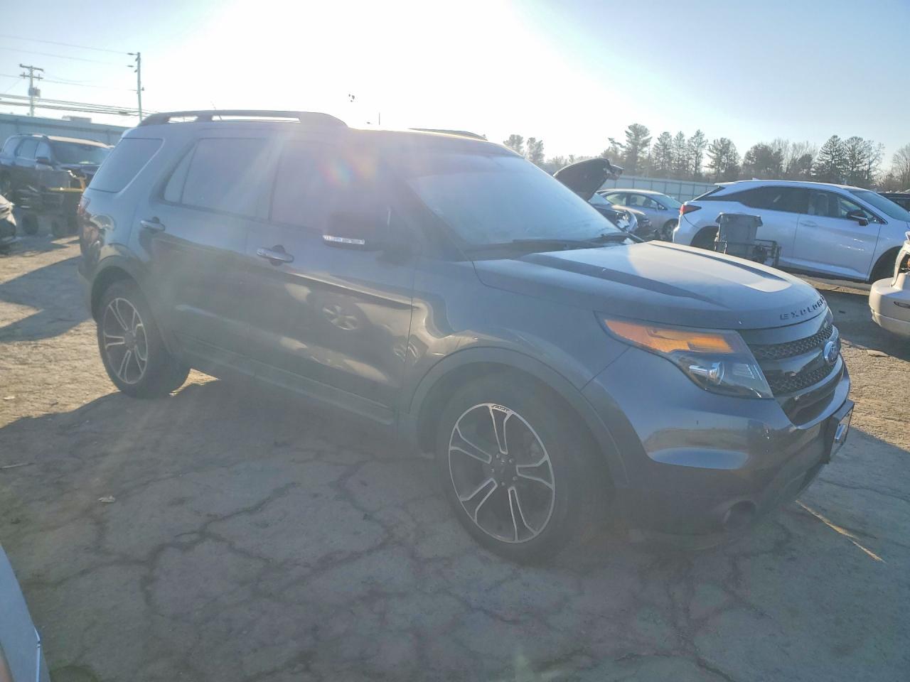 2015 Ford Explorer Sport - Фото 4