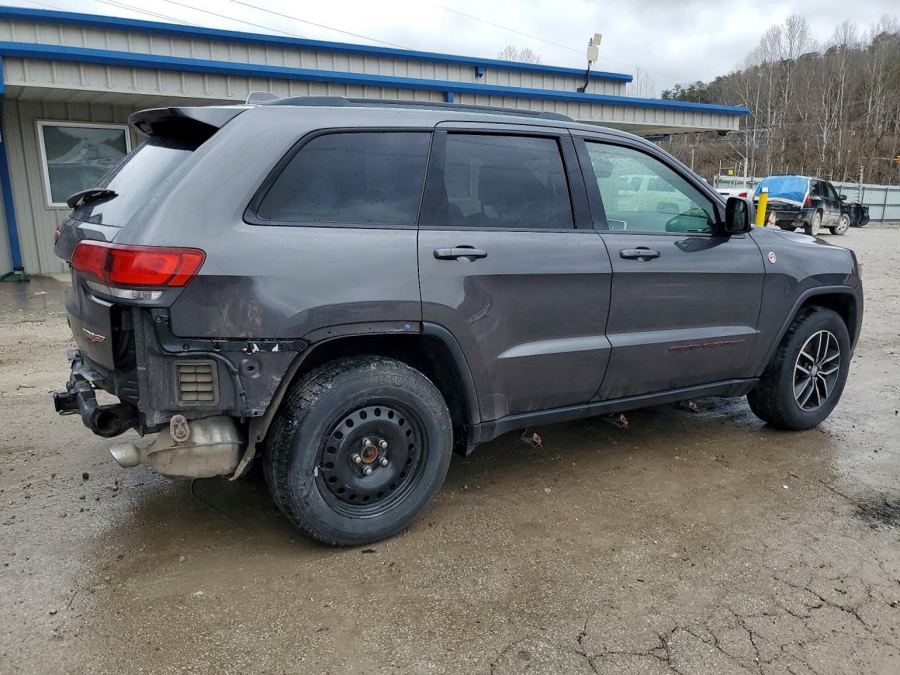 2018 Jeep Grand Cherokee Trailhawk - Image 3