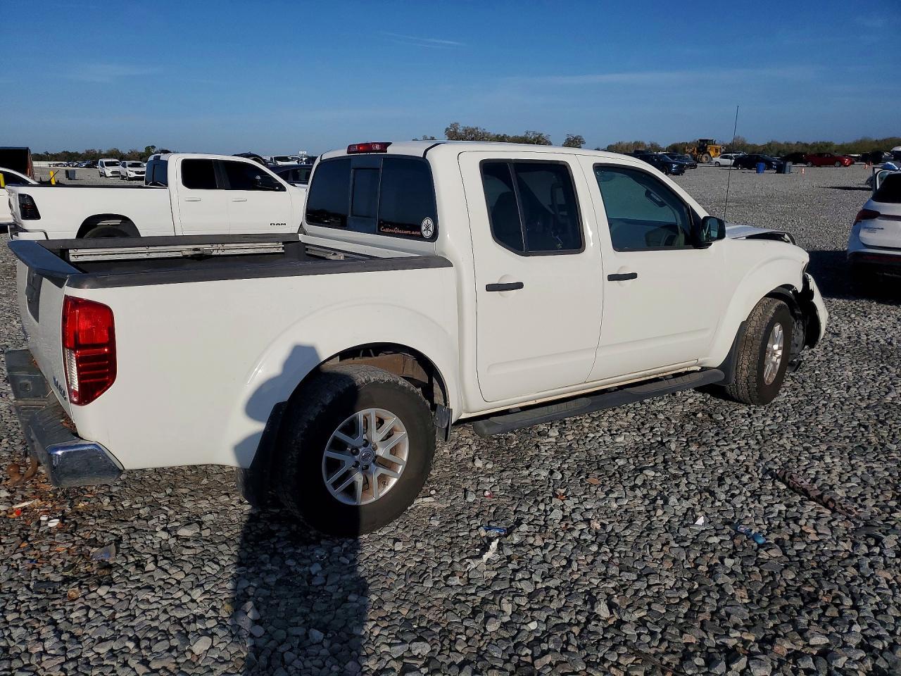 2019 Nissan Frontier Sv - Image 3
