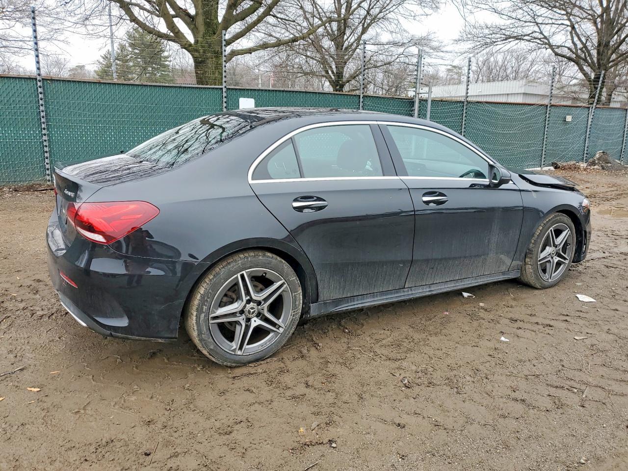 2022 Mercedes-Benz A 220 4Matic - Фото 3