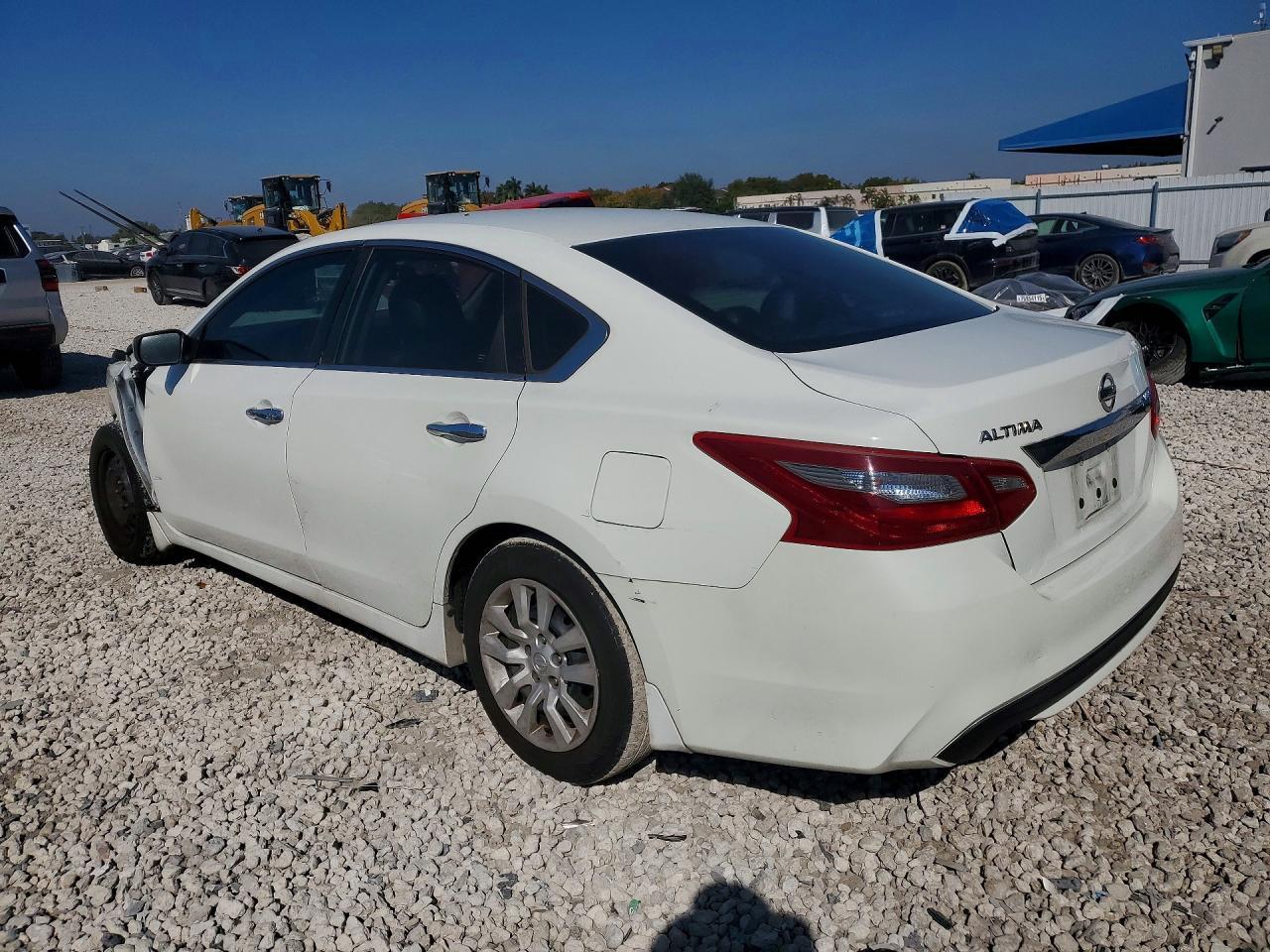 2018 Nissan Altima 2.5 S - Фото 2
