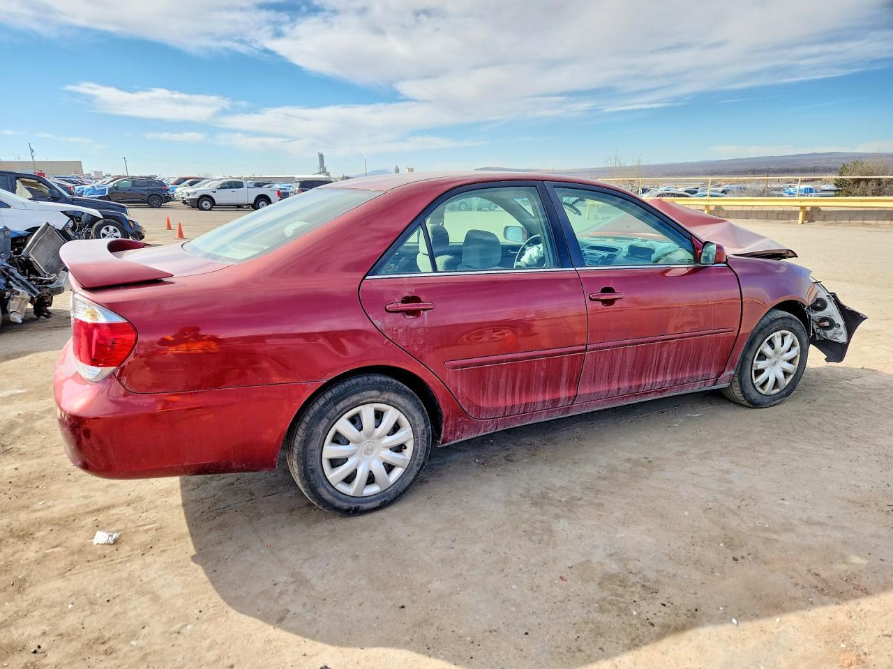 2005 Toyota Camry Le - Фото 3