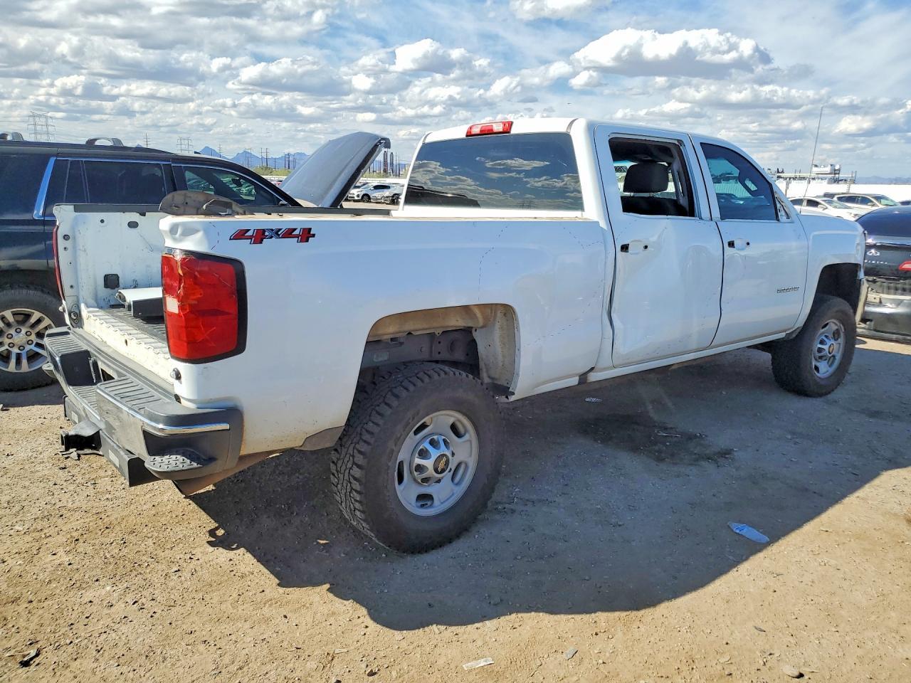 2019 Chevrolet Silverado K2500 Heavy Duty - Фото 3