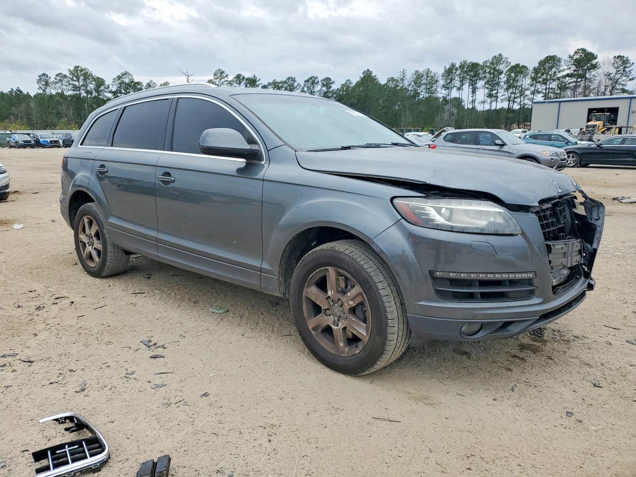 2013 Audi Q7 Premium Plus - Image 4