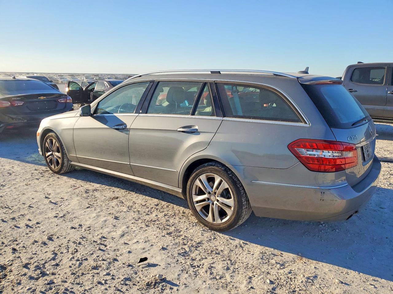 2011 Mercedes-Benz E 350 4Matic Wagon - Фото 2