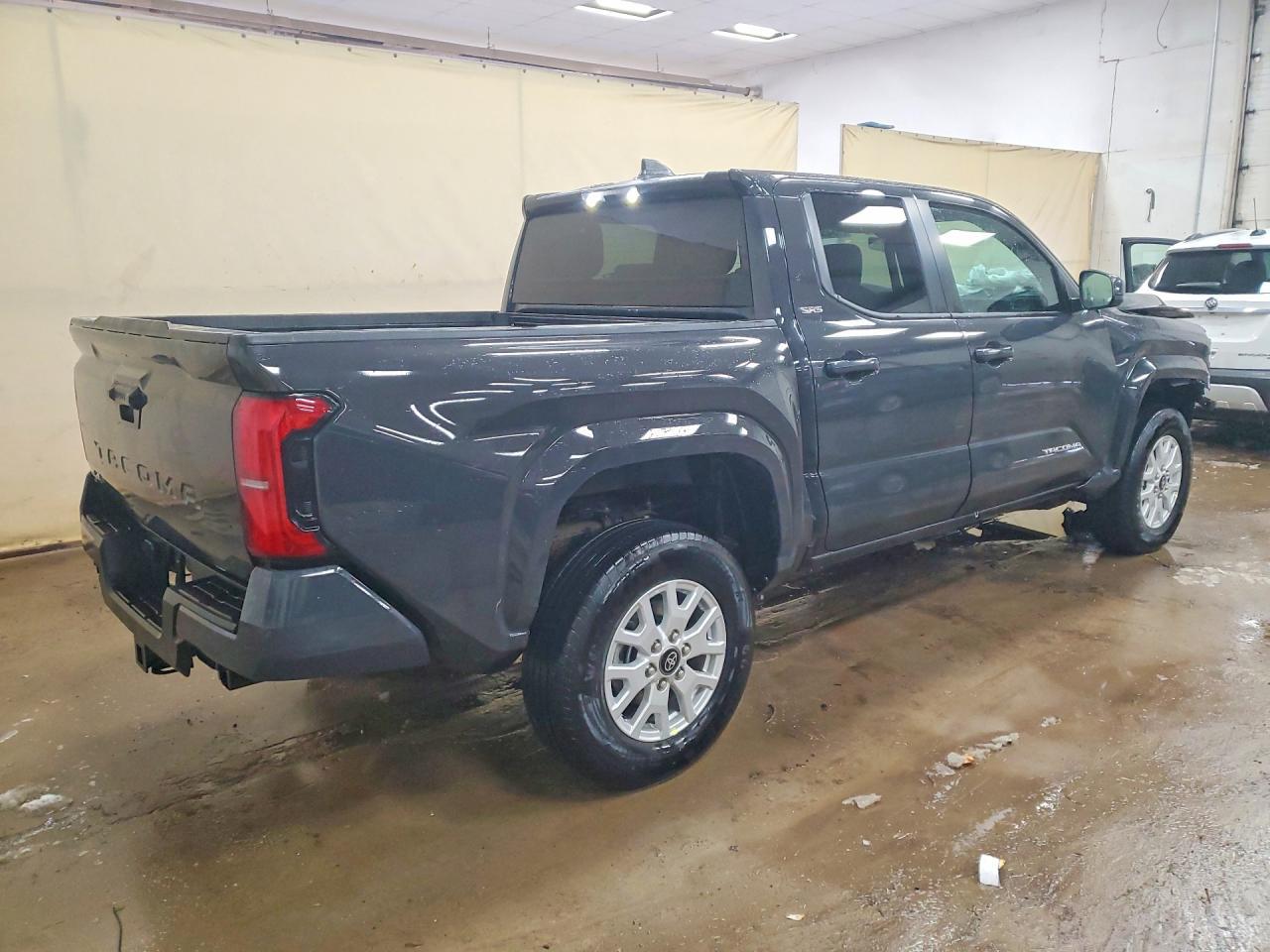 2025 Toyota Tacoma Sr5 - Фото 3