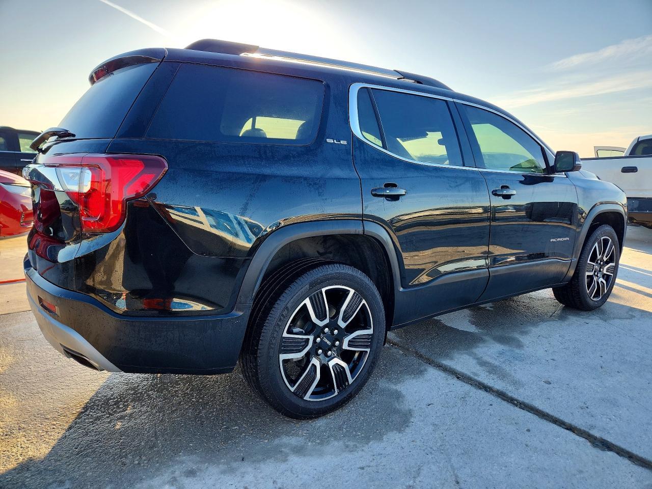 2023 GMC Acadia Sle - Фото 3