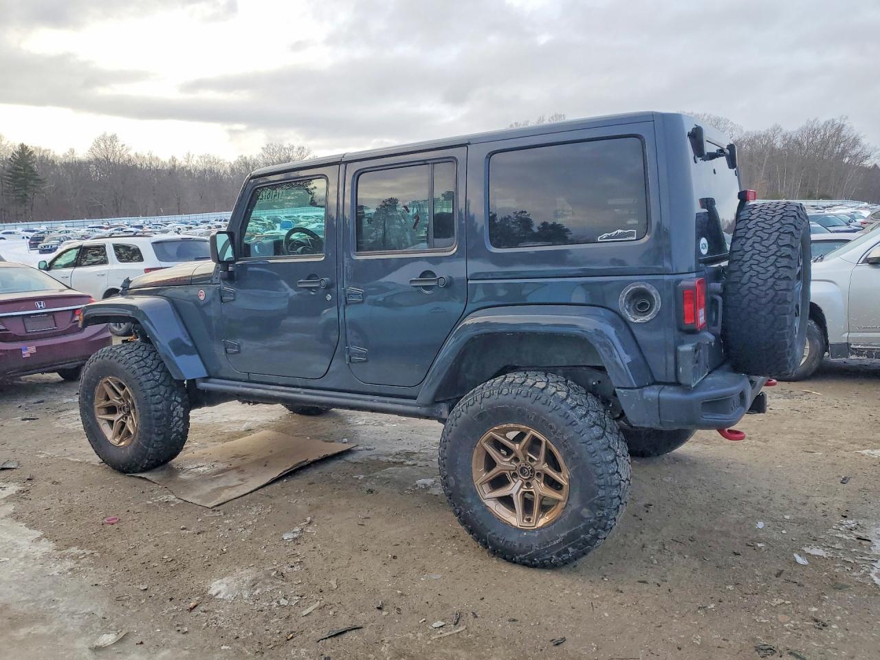 2017 Jeep Wrangler Unlimited Rubicon - Фото 2