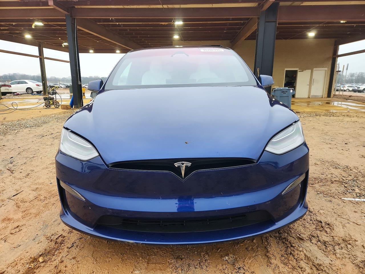 2023 Tesla Model X - Image 5