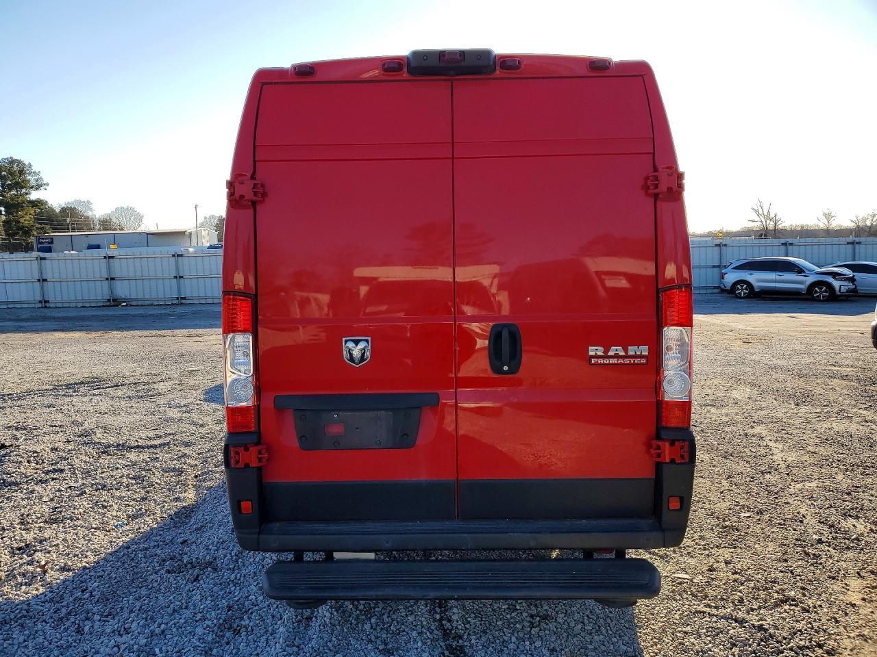 2020 Ram Promaster 3500 Delivery Van - Фото 6