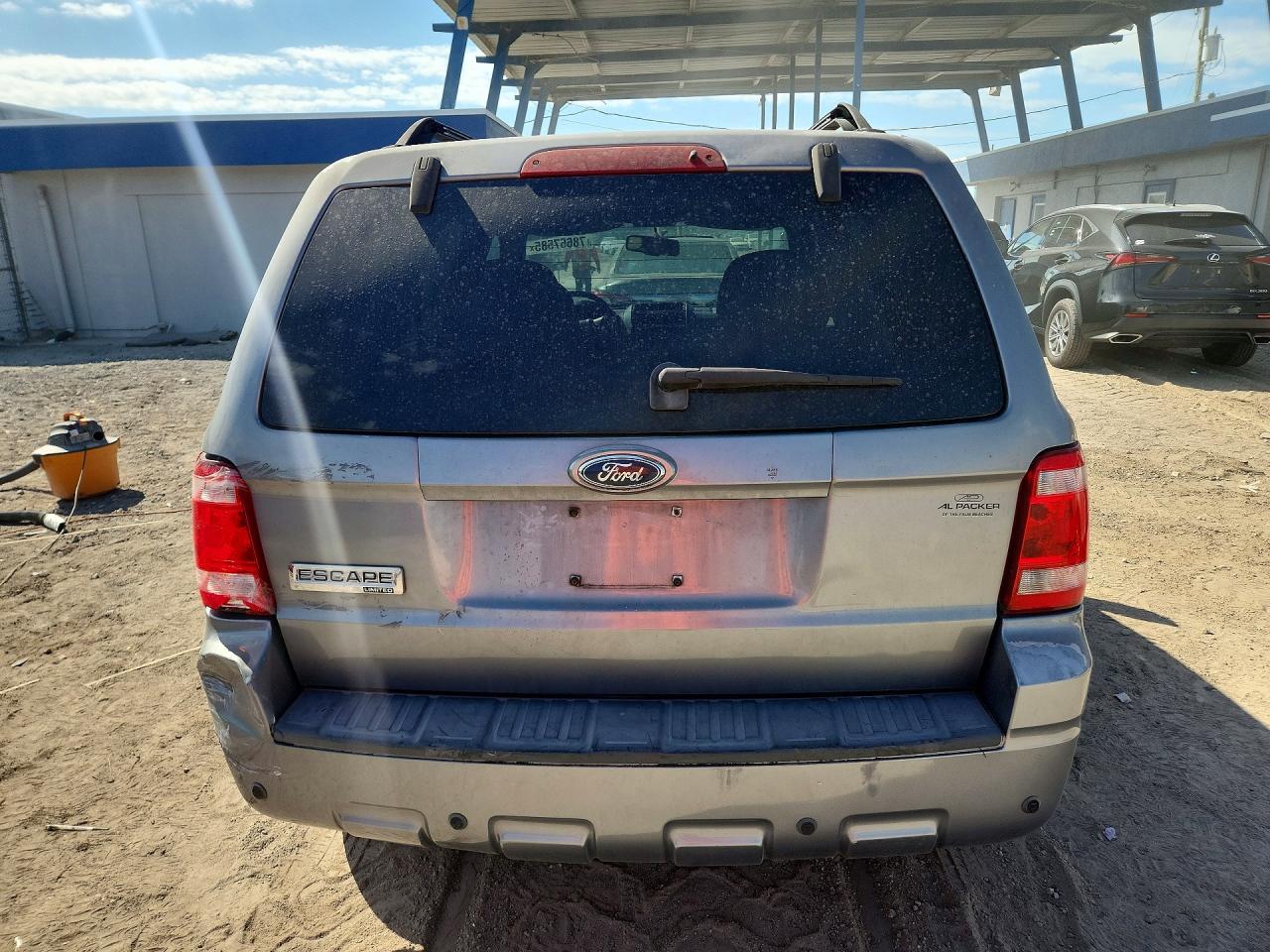 2008 Ford Escape Limited - Image 6
