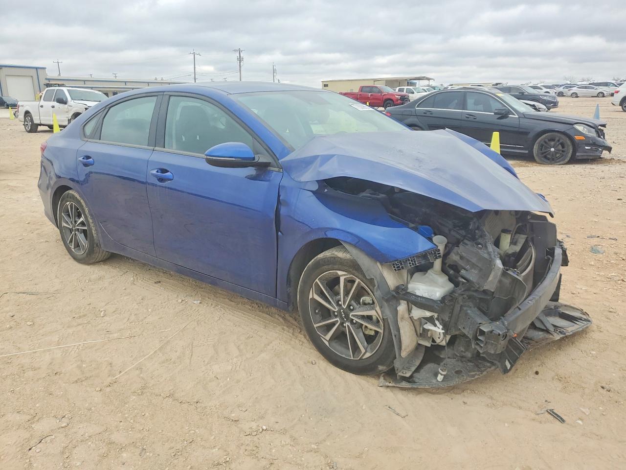 2023 Kia Forte Lx - Image 4