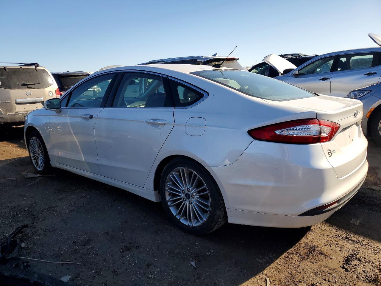 2013 Ford Fusion Se - Фото 2