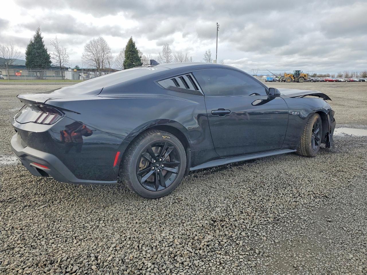 2024 Ford Mustang Gt - Фото 3