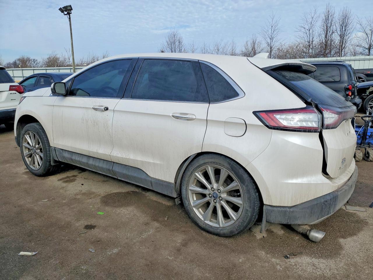 2017 Ford Edge Titanium - Фото 2