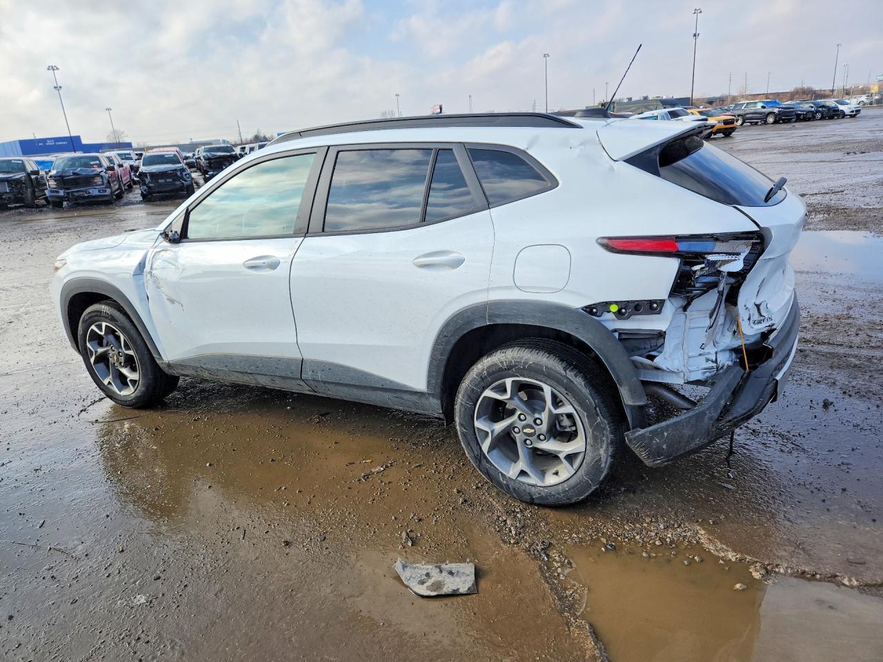 2025 Chevrolet Trax 1Lt - Image 2