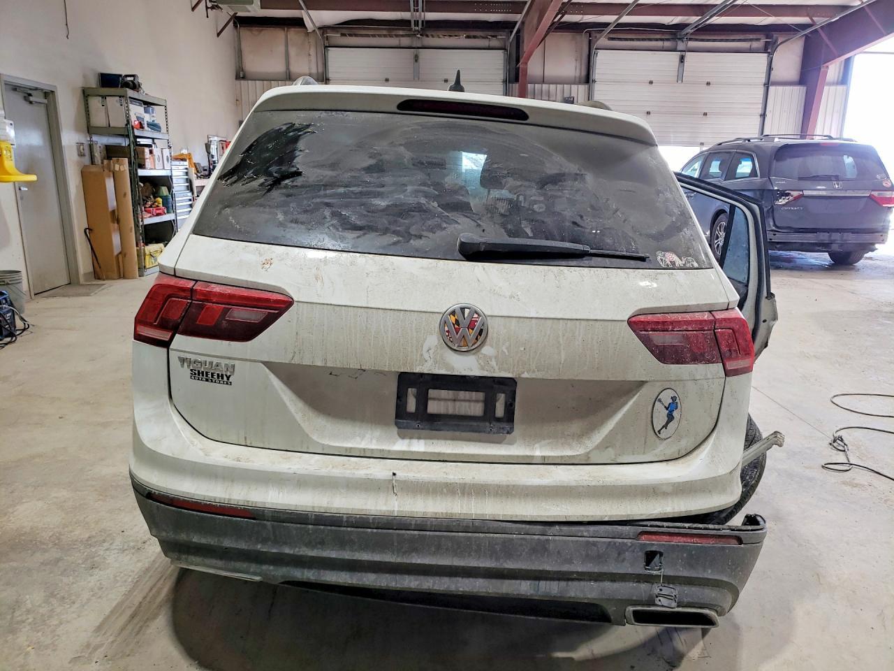 2021 Volkswagen Tiguan S - Фото 6