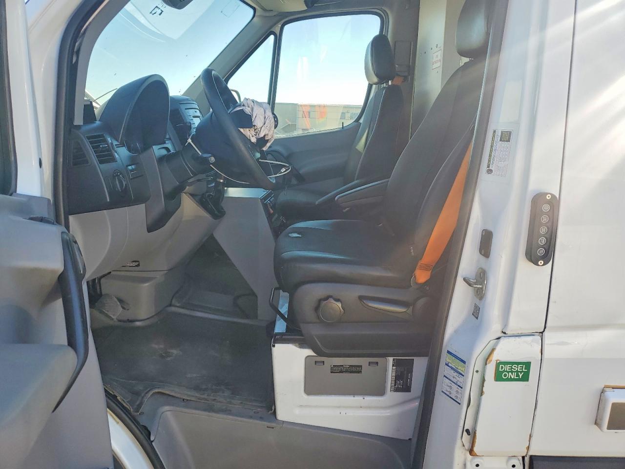 2018 Benz Sprinter Cargo 2500 - Image 7
