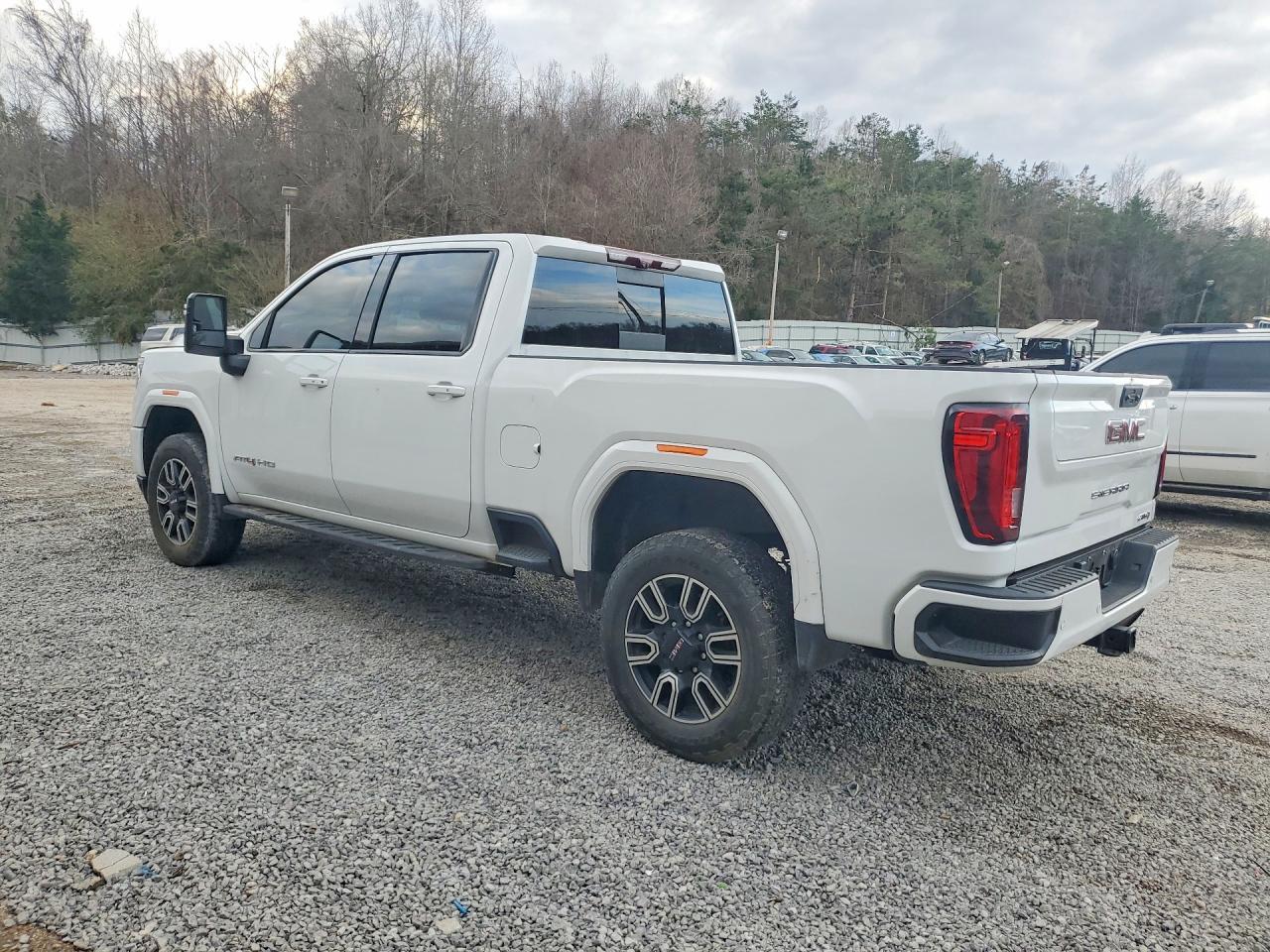 2022 GMC Sierra K2500 At4 - Image 2
