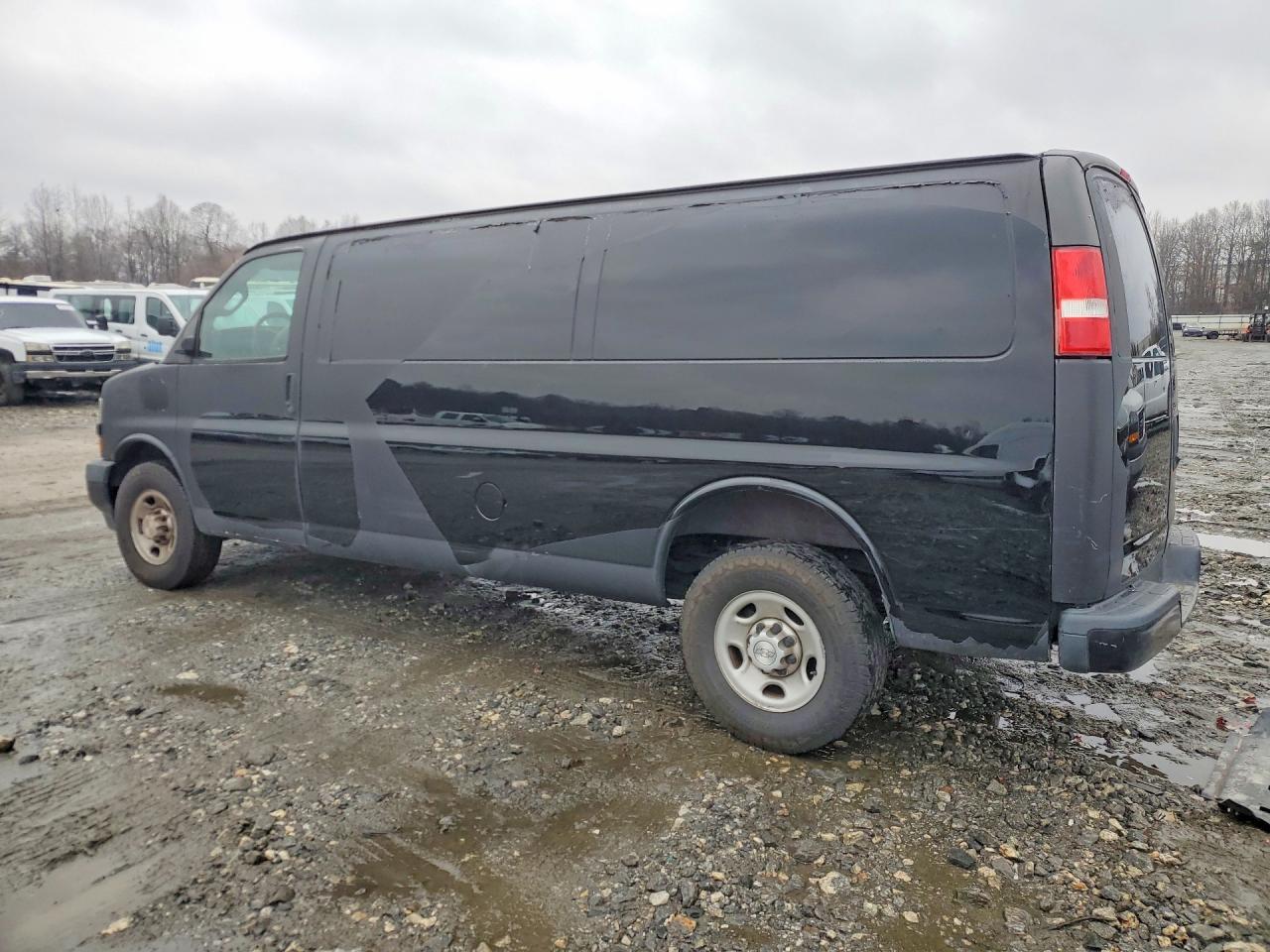 2019 Chevrolet Express 2500 Delivery Van - Image 2