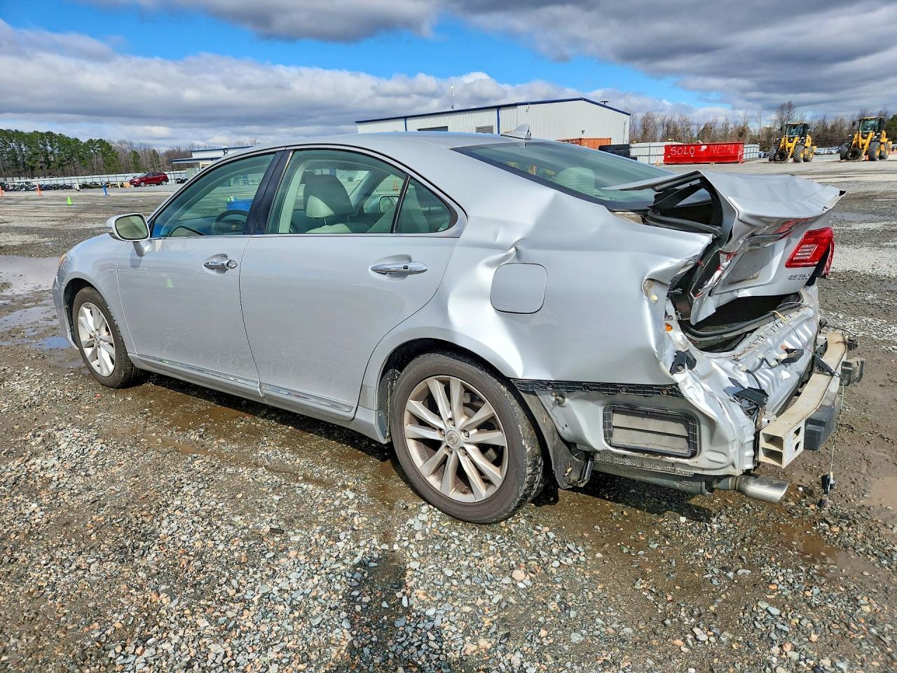 2011 Lexus Es 350 - Image 2
