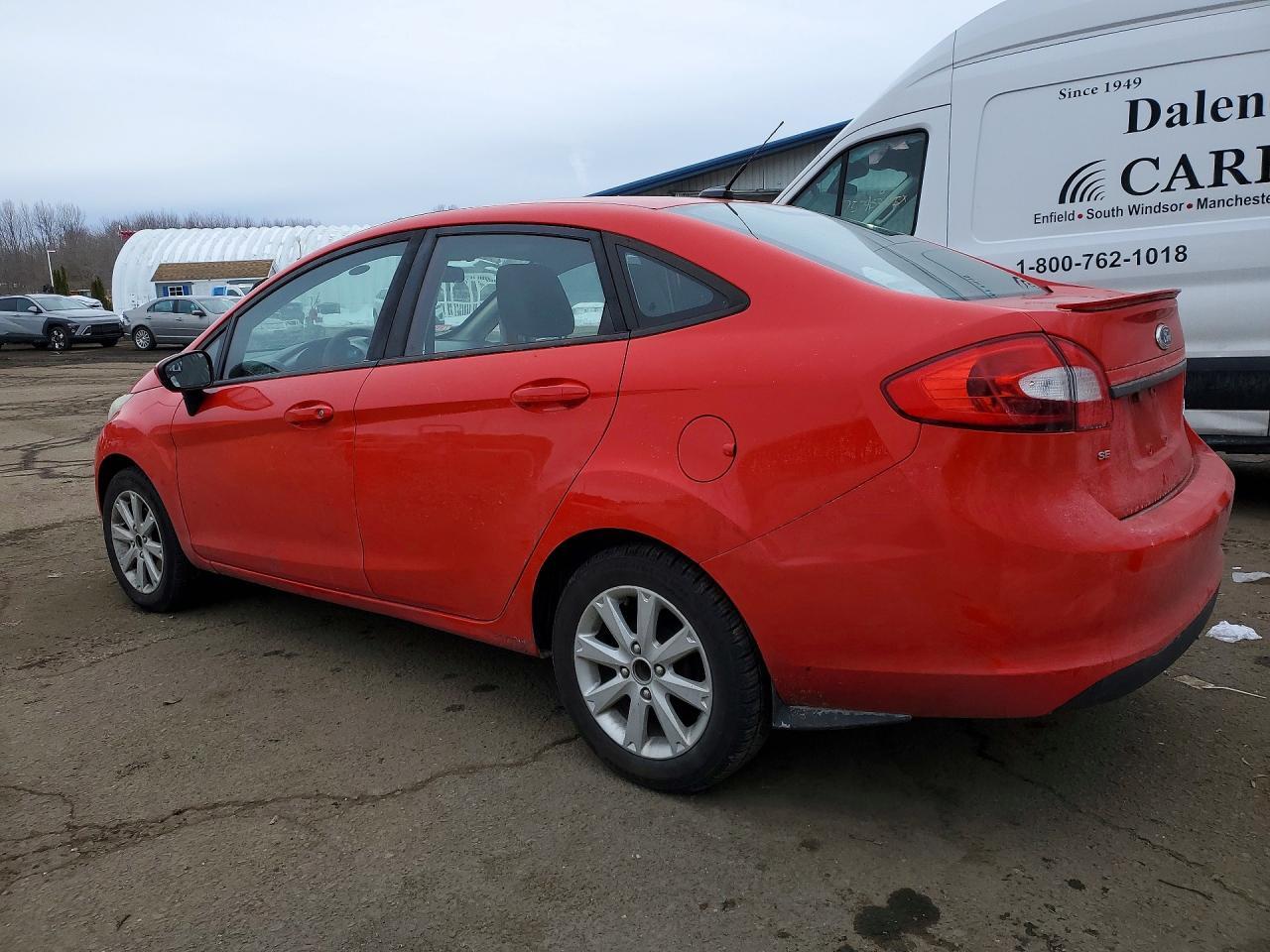 2012 Ford Fiesta Se - Фото 2