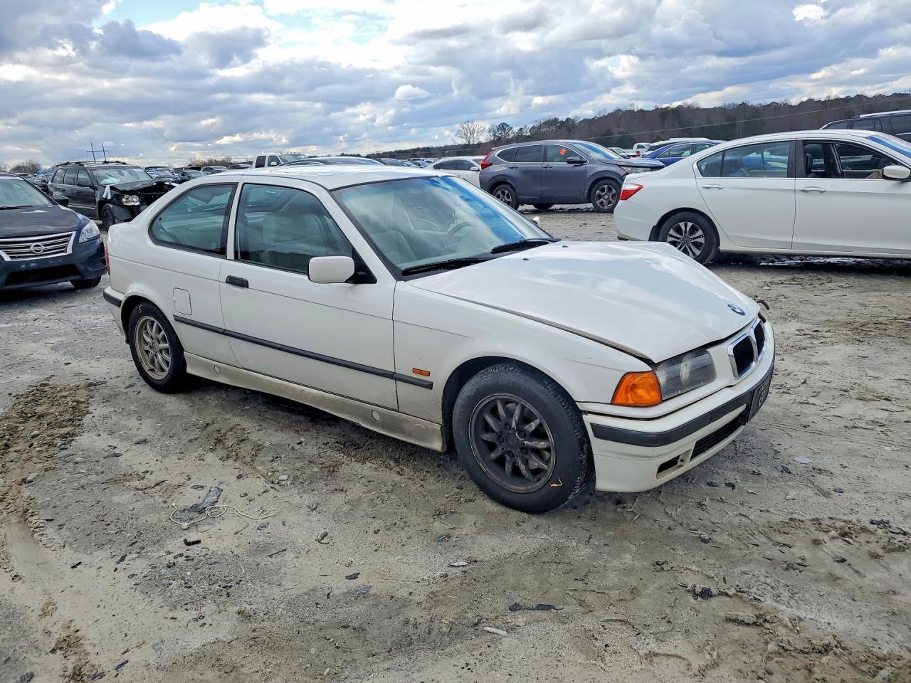1997 BMW 318 Ti Automatic - Image 4