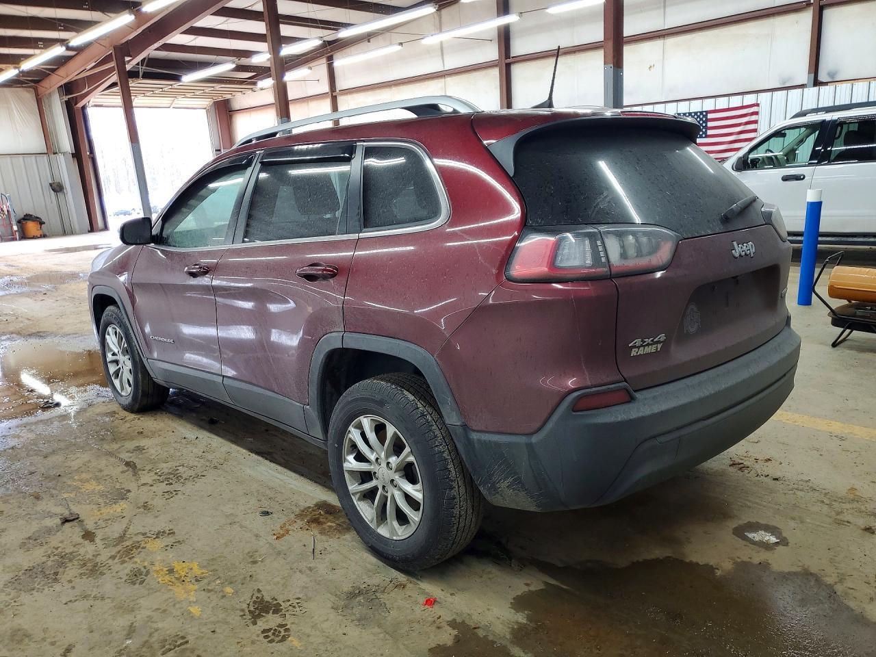 2019 Jeep Cherokee Latitude - Image 2