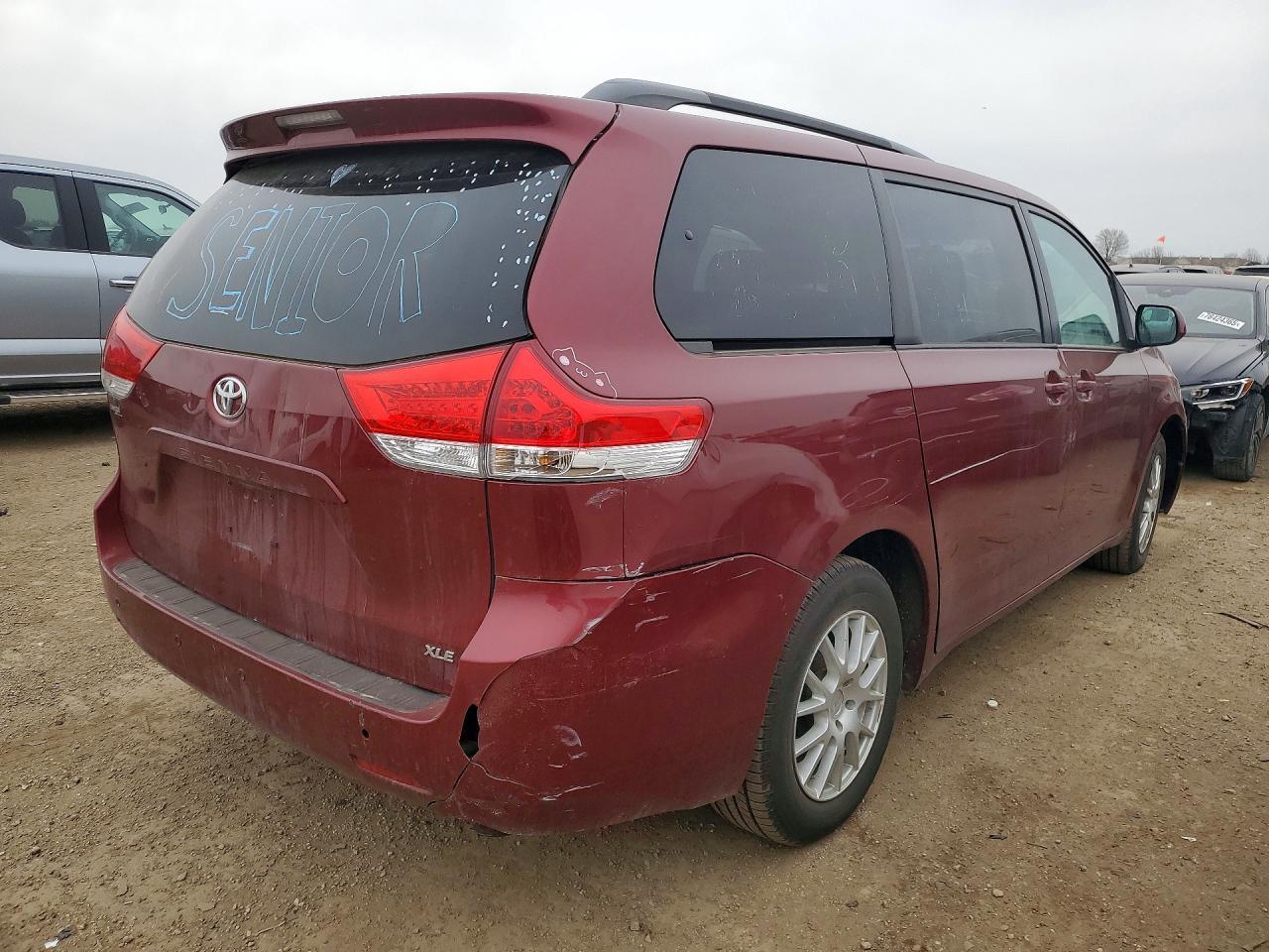 2013 Toyota Sienna - Image 3