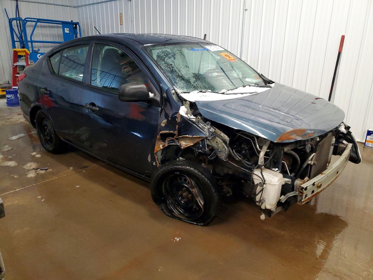 2015 Nissan Versa 1.6 S - Фото 4