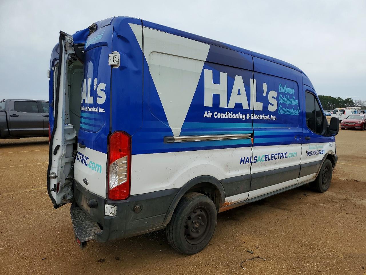 2019 Ford Transit 250 Delivery Van - Image 3