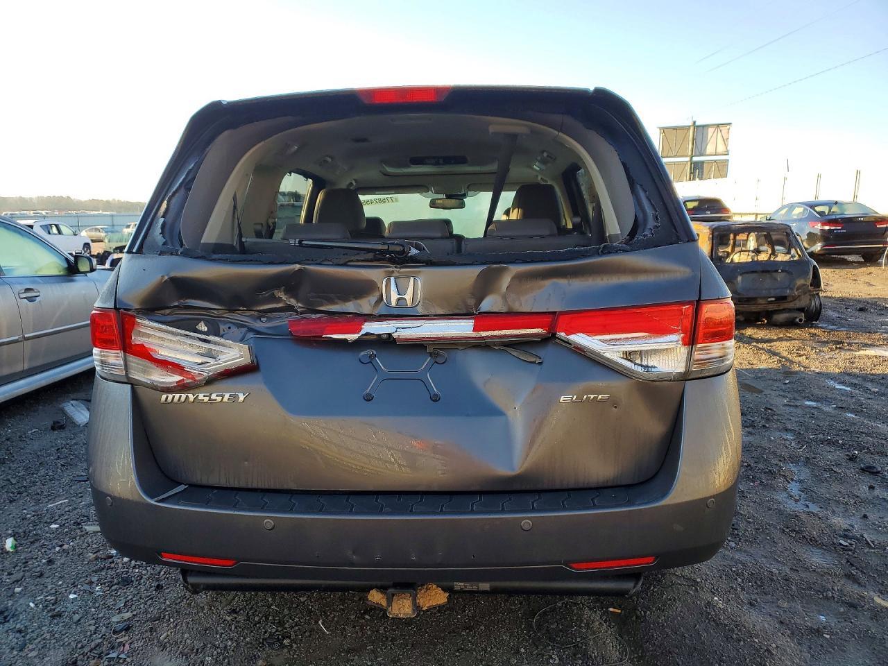 2016 Honda Odyssey Touring - Фото 6