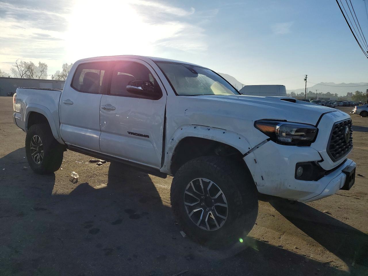 2022 Toyota Tacoma Trd Sport - Image 4