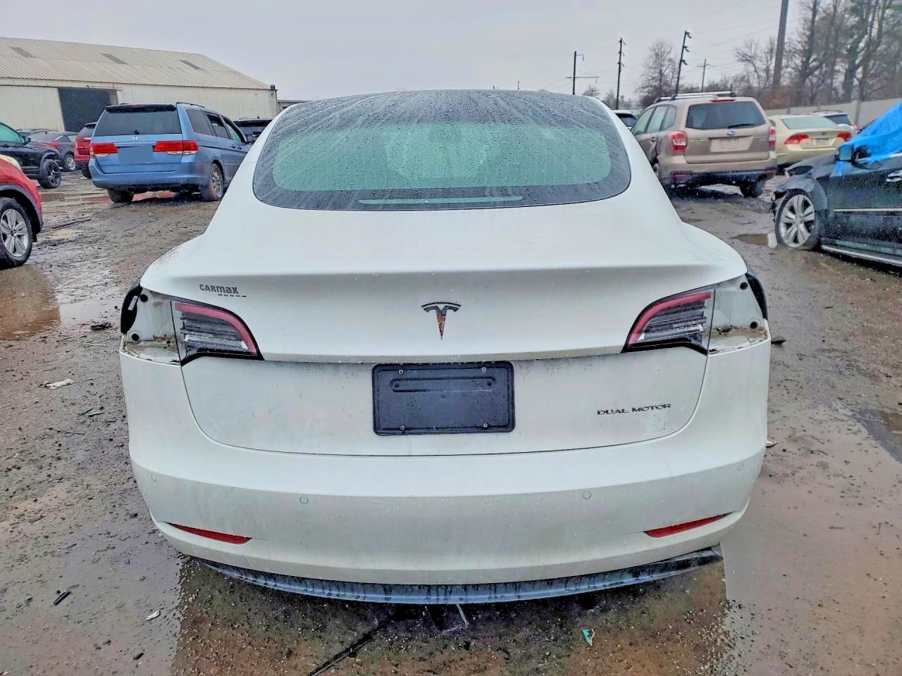 2020 Tesla Model 3 - Фото 6