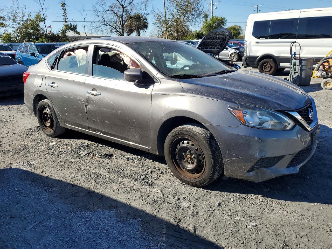 2019 Nissan Sentra S - Image 4